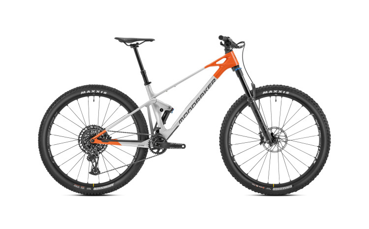 RAZE CARBON R