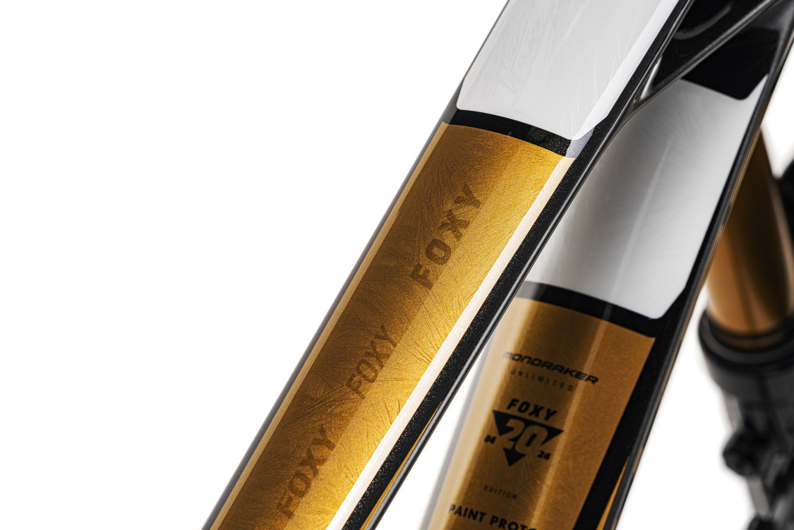FOXY CARBON UNLIMITED 20TH ANNIVERSARY