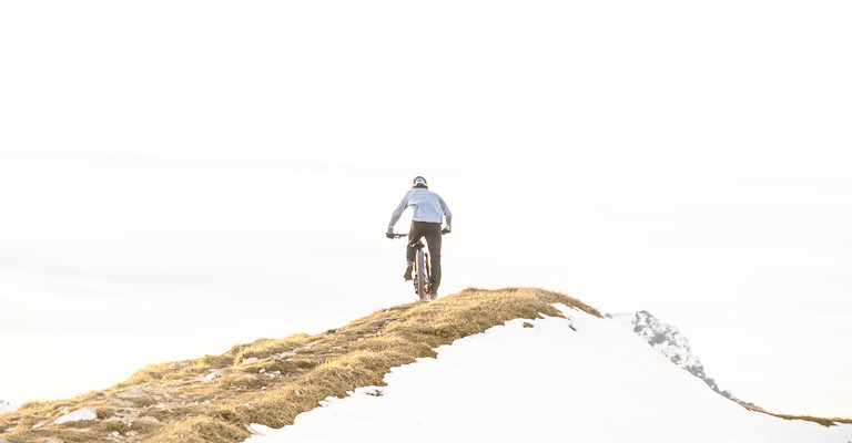 THE PERFECT JUMP INTO THE E-MTB WORLD