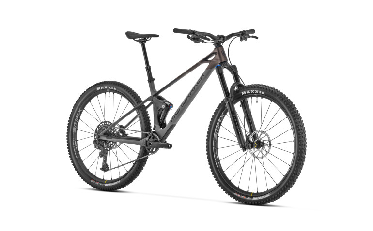 RAZE CARBON R