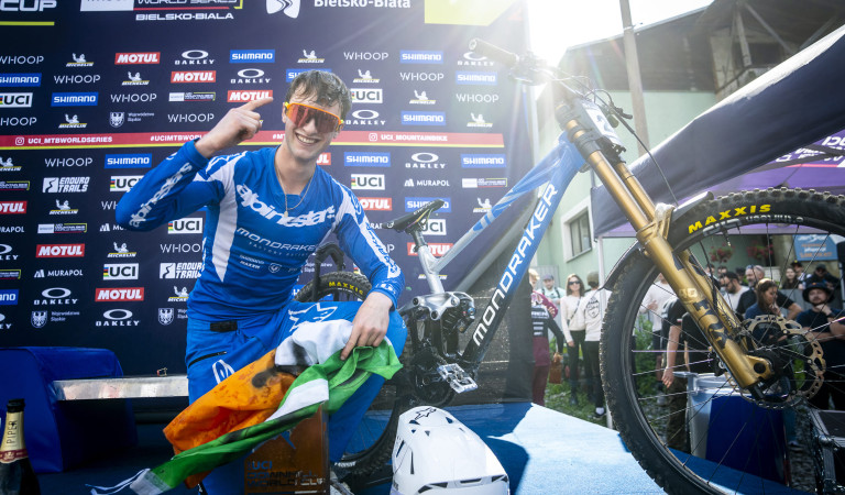 POLAND GOES MONDRAKER BLUE!