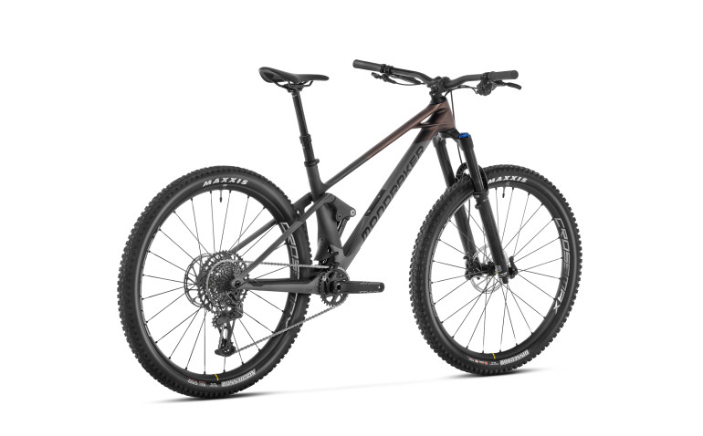 RAZE CARBON R