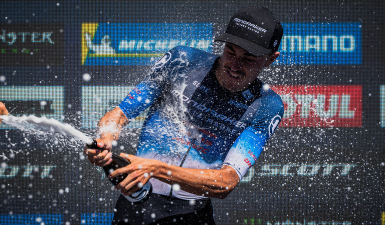 ÁLEX GARCÍA CONQUISTA SU PRIMER PODIO EN COPA DEL MUNDO 